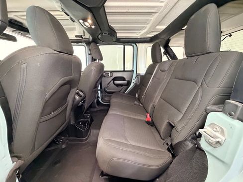 Used 2023 Jeep Wrangler Unlimited Sport AWD/4WD image 5