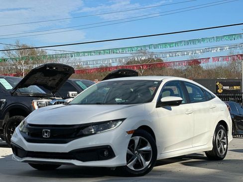 Used 2019 Honda Civic LX image 3