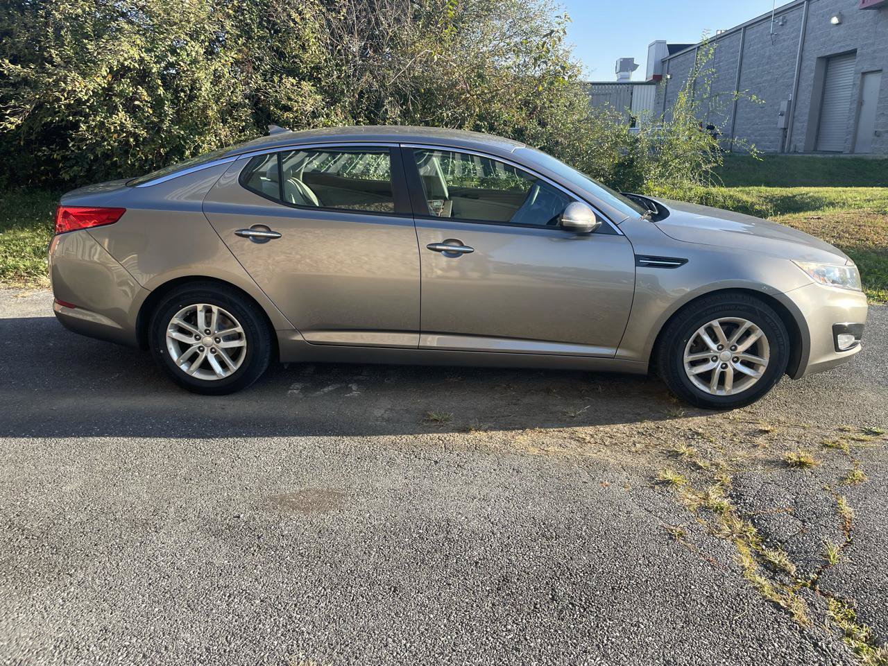 Used 2012 Kia Optima LX w/ Convenience Pkg FWD image 9