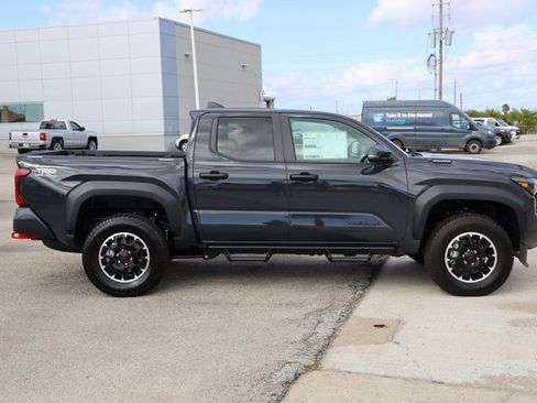 New 2025 Toyota Tacoma TRD Off-Road image 4