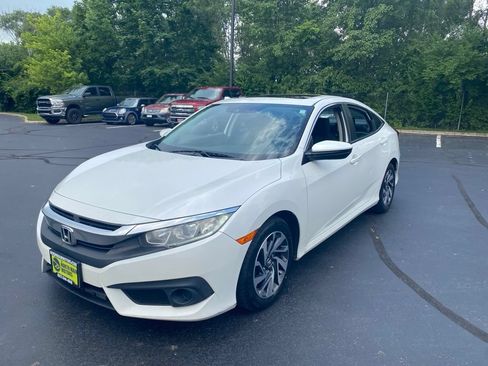 Used 2018 Honda Civic EX image 3