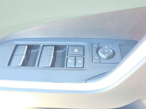 Used 2025 Toyota RAV4 XLE w/ Convenience Package FWD image 19