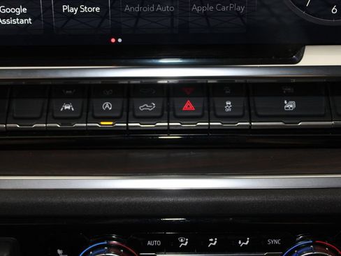 Used 2025 GMC Sierra 1500 SLT AWD/4WD image 47