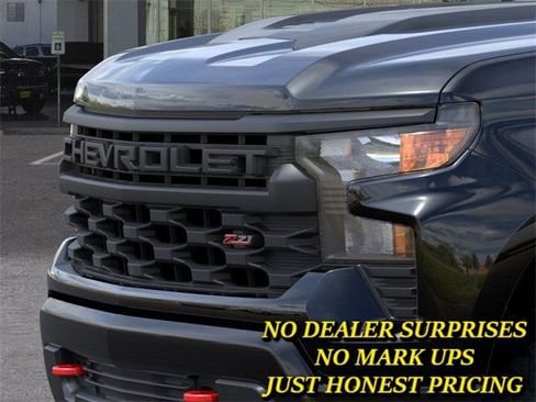New 2026 Chevrolet Silverado 1500 Custom Trail Boss w/ LPO, Dark Essentials Package image 13