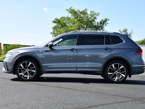 Used 2022 Volkswagen Tiguan SEL R-Line AWD/4WD image 4
