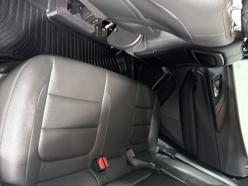 Used 2021 Chevrolet TrailBlazer LT w/ Premium Seating Package FWD image 19
