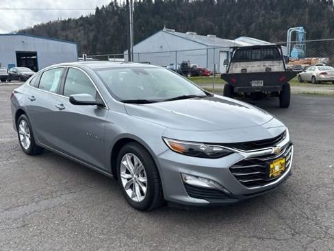 Used 2024 Chevrolet Malibu LT image 3