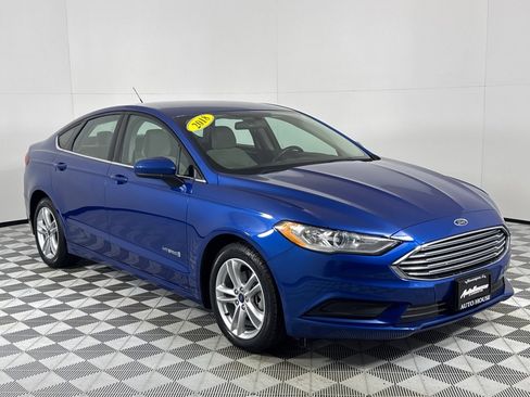 Used 2018 Ford Fusion S image 3