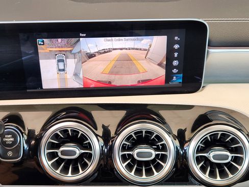 Used 2020 Mercedes-Benz CLA 250 image 19