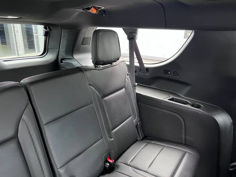 Used 2024 GMC Yukon XL Denali AWD/4WD image 60
