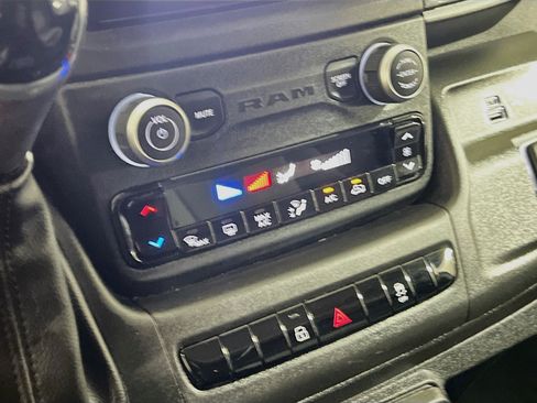 Used 2025 RAM ProMaster 2500 w/ Convenience Group FWD image 26