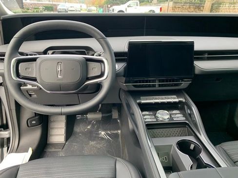 New 2026 Lincoln Nautilus Reserve w/ Jet Appearance Package image 17