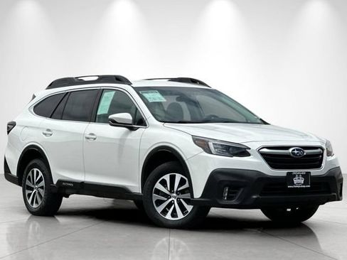 Used 2022 Subaru Outback Premium AWD/4WD image 2