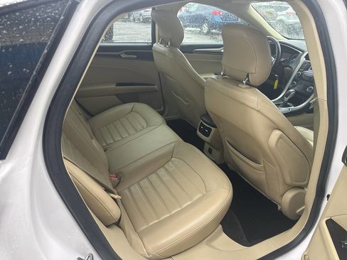 Used 2013 Ford Fusion SE image 8