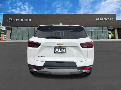 Used 2025 Chevrolet Blazer LT FWD image 6