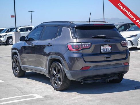 Used 2019 Jeep Compass Latitude FWD image 5