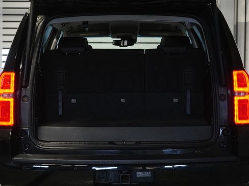 Used 2018 Chevrolet Tahoe LT image 32