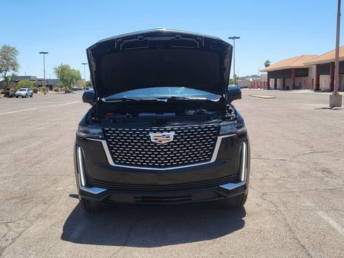 Used 2021 Cadillac Escalade Premium Luxury AWD/4WD image 46