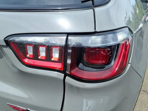 Certified 2022 Jeep Compass Trailhawk AWD/4WD image 16