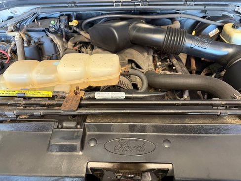 Used 2001 Ford F250 XL AWD/4WD image 5