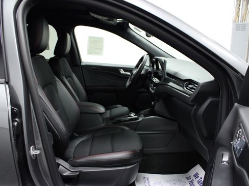 New 2026 Ford Escape ST-Line w/ Tech Pack #1 image 16