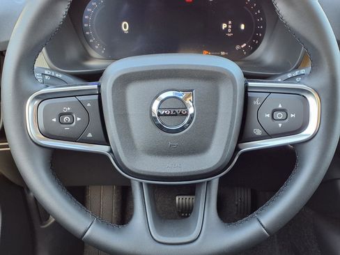 New 2026 Volvo XC40 B5 Ultra w/ Climate Package image 12