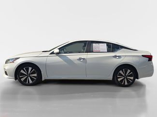Used 2022 Nissan Altima 2.5 SV FWD video 2