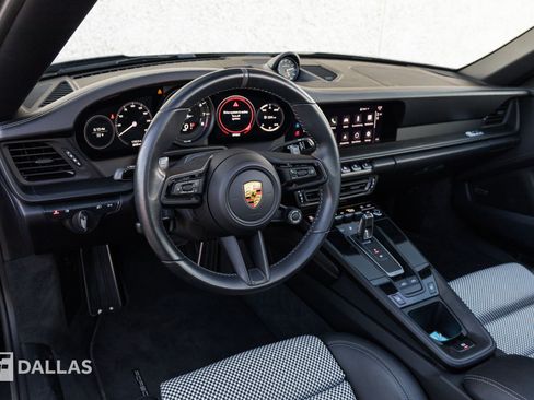 Used 2023 Porsche 911 50th Anniversary Edition AWD/4WD image 3