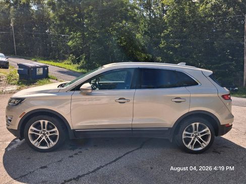 Used 2017 Lincoln MKC Reserve AWD/4WD image 4