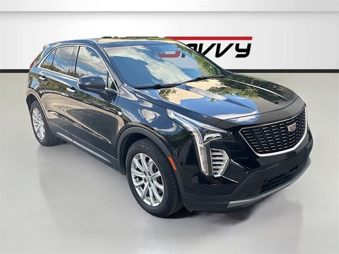 Used 2022 Cadillac XT4 Luxury w/ Cold Weather Package image 1