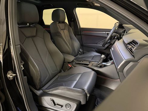 Used 2020 Audi Q3 2.0T Prestige image 32