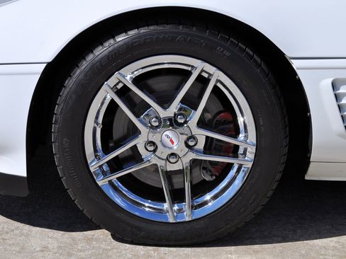 Used 1996 Chevrolet Corvette Coupe RWD image 7