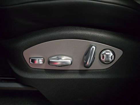 New 2026 Porsche Macan S image 34