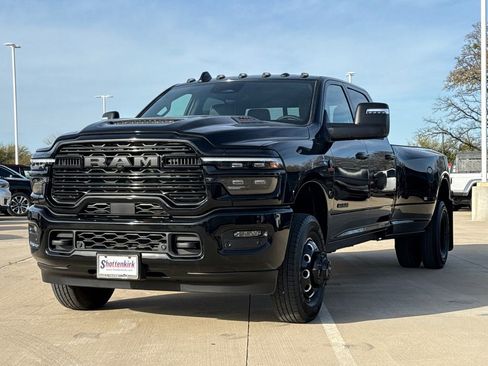 New 2026 RAM 3500 Laramie AWD/4WD image 3