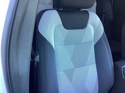 Used 2025 Chevrolet Trax LS image 17