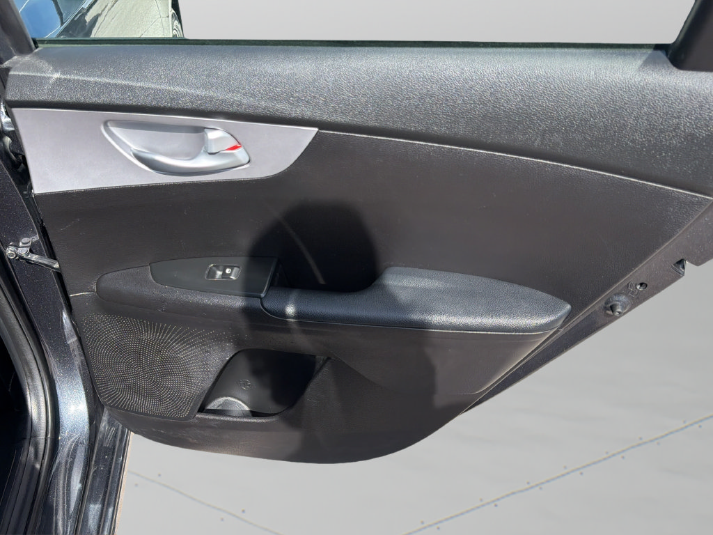 Used 2023 Kia Forte LXS FWD image 11