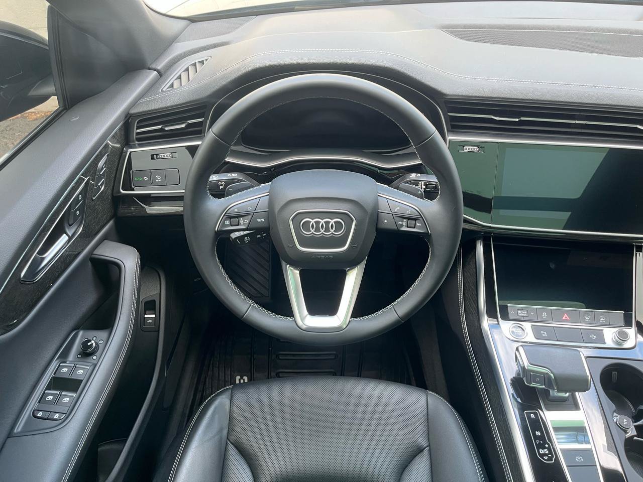 Used 2024 Audi Q8 Premium Plus w/ Premium Plus Package AWD/4WD image 6