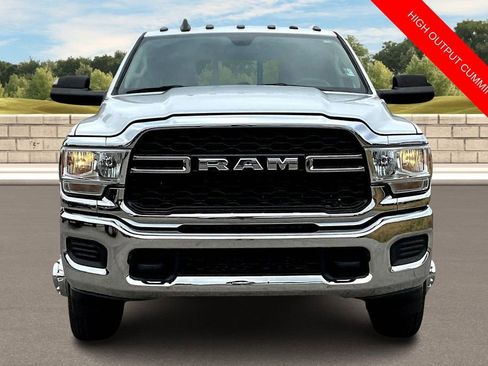 Used 2019 RAM 3500 Tradesman AWD/4WD image 3