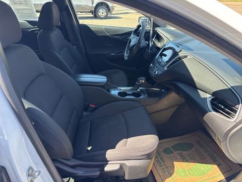 Used 2024 Chevrolet Malibu LT FWD image 30