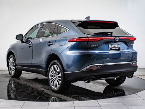 Used 2023 Toyota Venza Limited image 11
