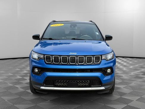 Used 2023 Jeep Compass Limited AWD/4WD image 9