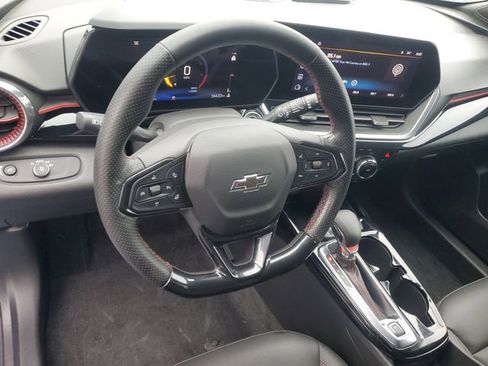 Certified 2024 Chevrolet Trax RS w/ Driver Confidence Package FWD image 17