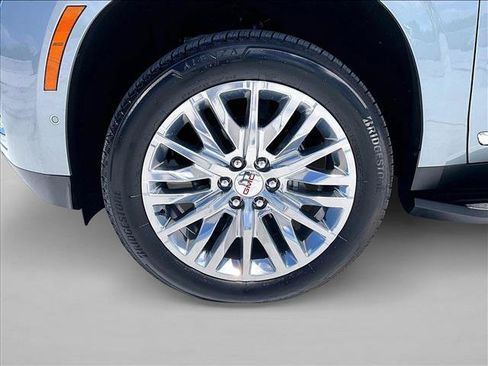 Used 2025 GMC Yukon Elevation w/ Elevation Premium Package RWD image 10