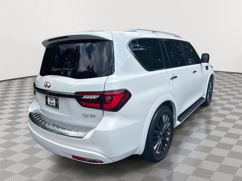 Used 2024 INFINITI QX80 Sensory AWD/4WD image 6