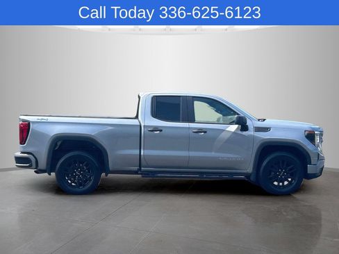 Used 2023 GMC Sierra 1500 Pro w/ Graphite Edition AWD/4WD image 6