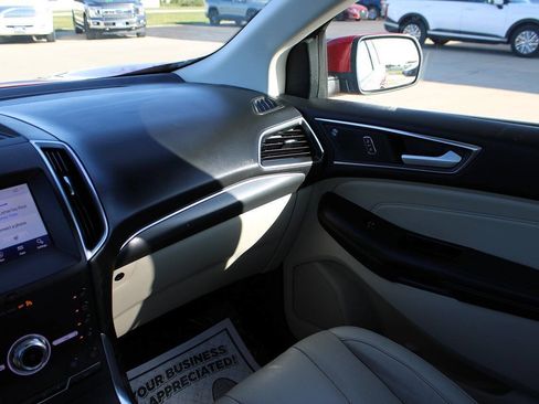 Used 2020 Ford Edge Titanium w/ Equipment Group 301A AWD/4WD image 15