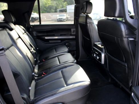 Used 2018 Ford Expedition XLT w/ Equipment Group 202A image 21