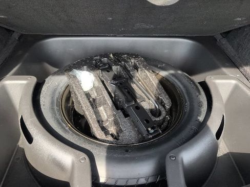 Used 2019 Jeep Grand Cherokee Altitude AWD/4WD image 36