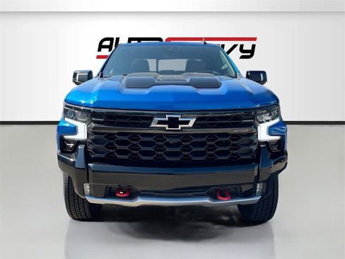 Used 2022 Chevrolet Silverado 1500 ZR2 w/ Technology Package image 2