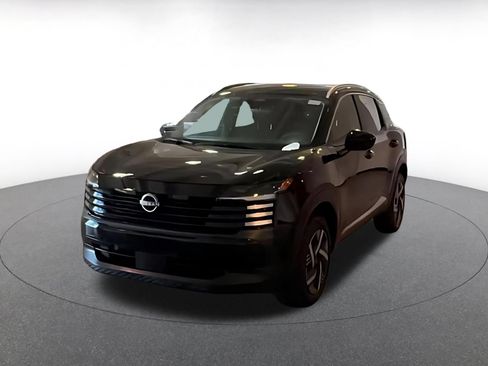 Used 2026 Nissan Kicks SV FWD image 4